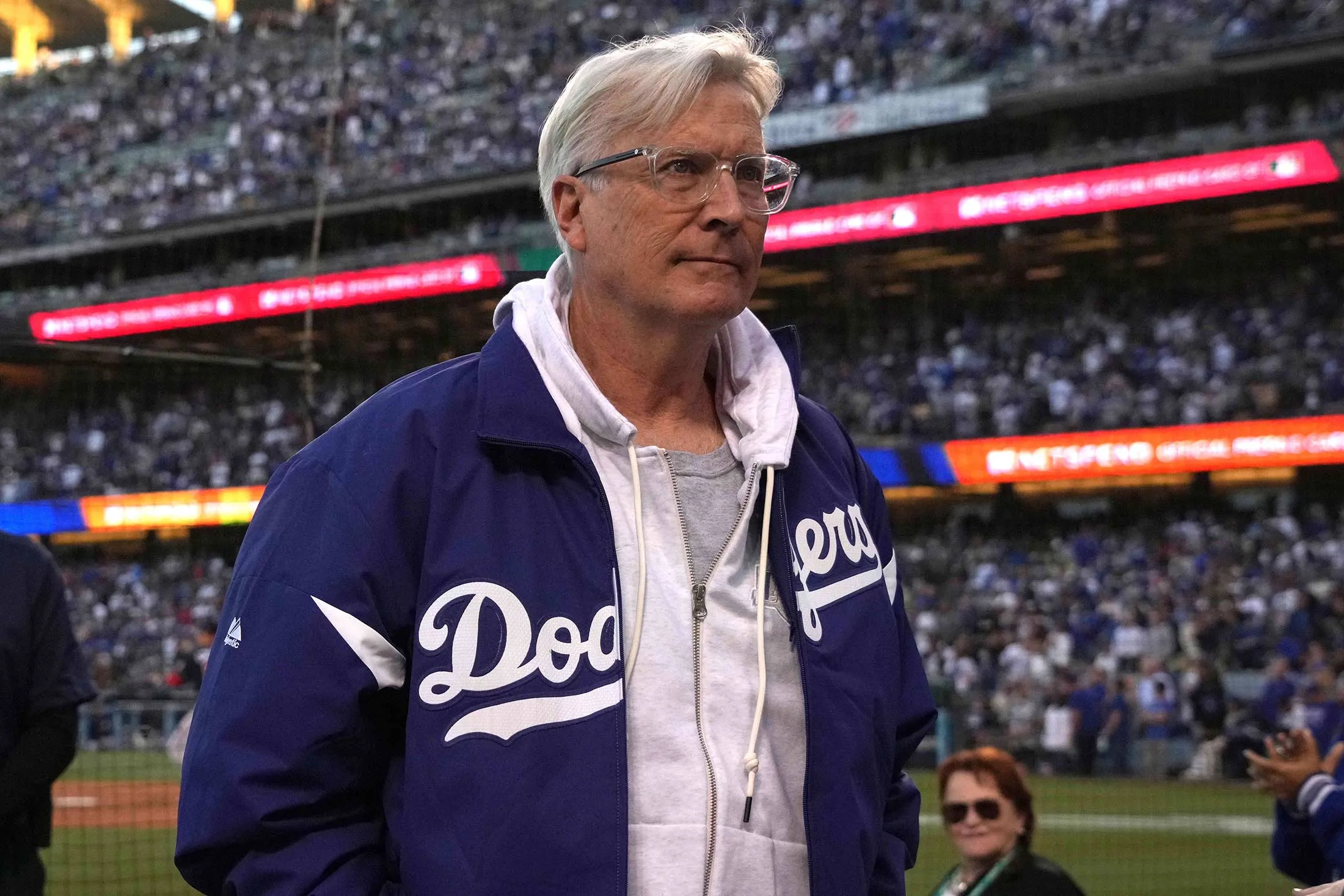 BREAKING NEWS: Mark Walter, The Owner of LA Dodgers just Announced that He would be handling the team over to…