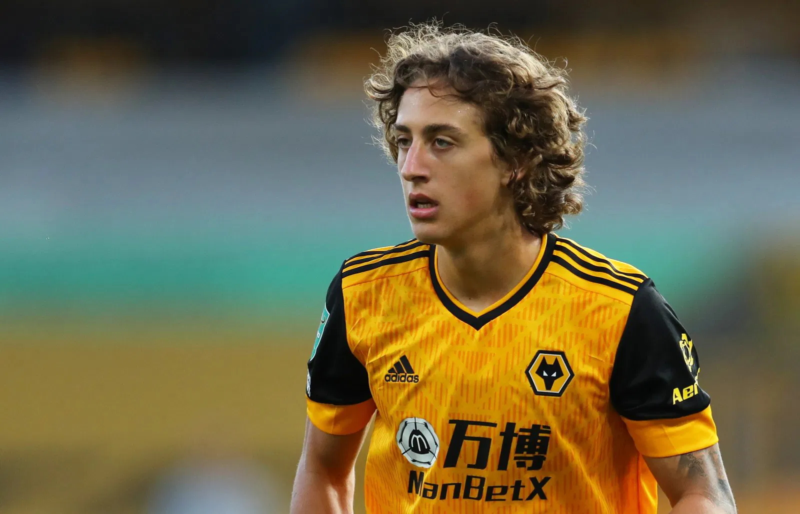 Fabrizio-news: After his two-minute meeting with Leicester’s head coach thirty minutes ago, Wolves officially announced the departure of the team’s star central forward to Leicester City. The forwarder, who is a fan favorite, signed a four-year contract worth £37.3 million. According to Fabrizio, Wolves accept defeat for the £60 million star after Newcastle United linked because…