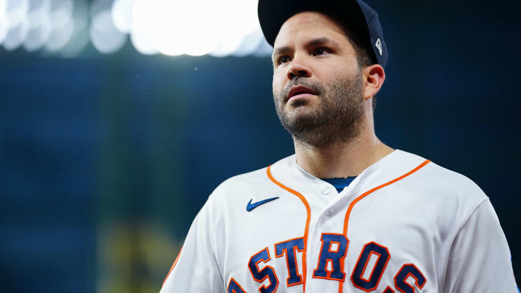 Breaking News: Houston Astros Player José Carlos Altuve Agrees to a 1-Year, $150 Million Deal With…