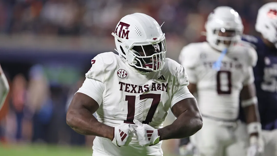 Texas A&M football fends off Longhorns for signatures of two star defensive linemen….. Your thoughts??