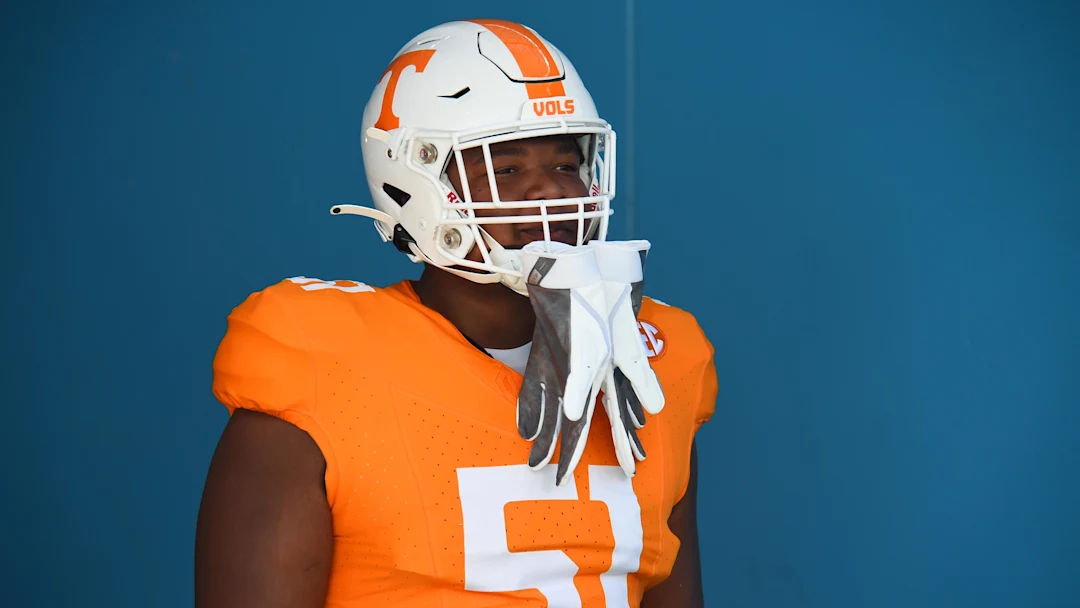 TRADE NEWS: Tennessee lineman becomes 1st Vols player to announce he’ll enter transfer portal