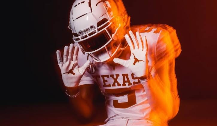 HORN TO BE WILD: 5-Star Quarterback Prospect Ditches Original Commitment, Flips to Texas Longhorn Due to ……