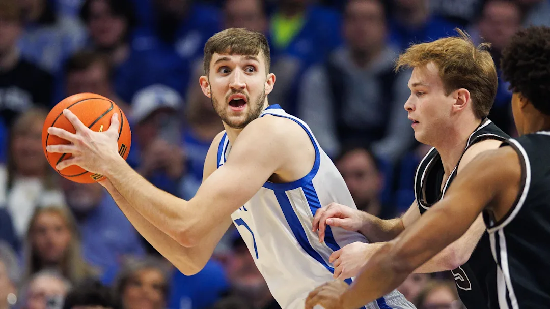 Andrew Carr introduces his fiancée to Big Blue Nation in a heartwarming moment…