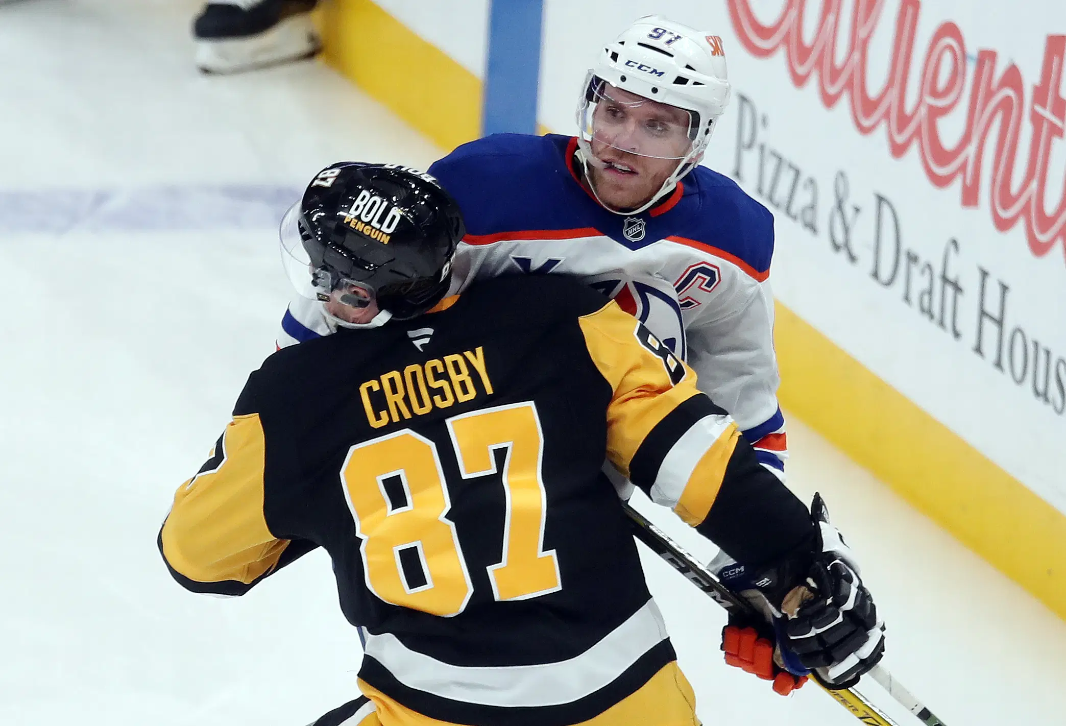 $25,000,000 D-man gets honest about Edmonton Oilers’ first-period defensive collapse against Penguins…