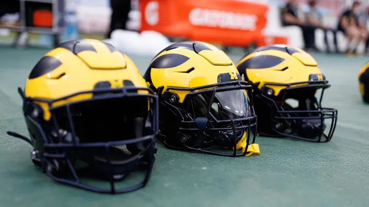 Michigan Football: Jersey numbers announced for three new transfers… Read more.