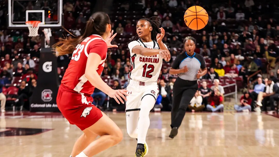 Dawn Staley Has 4-Word Message To MiLaysia Fulwiley’s Flash After South Carolina Win