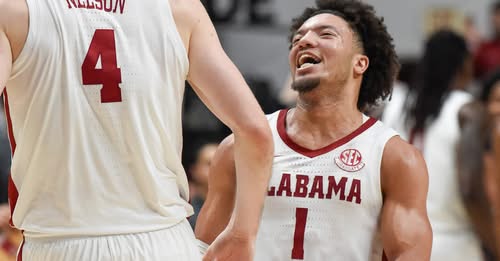 News Update On: Alabama basketball’s Mark Sears added to his resume on Wednesday. The Crimson Tide guard picked up an All-America nod from the Sporting News… See more