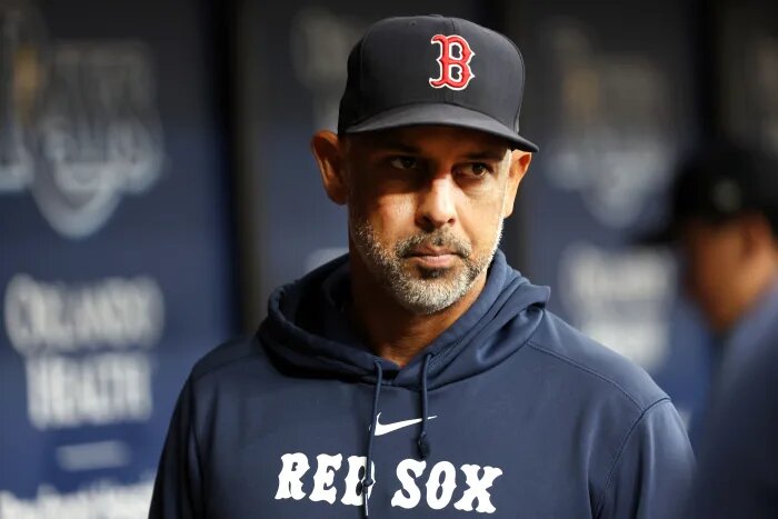 Red Sox’s Alex Coach Reacts To Rafaeal Devers Controversy With Clear Message