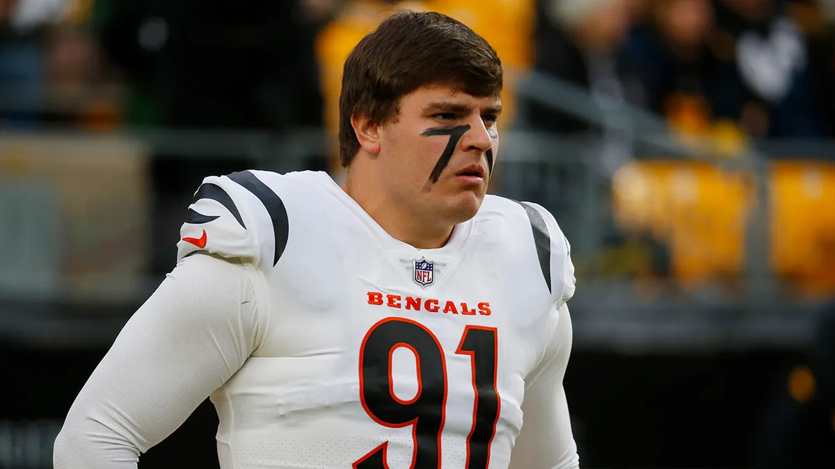 Breaking News: Cincinnati Bengals DE Trey Hendrickson Sends a Heartfelt Message to HC Zac Taylor Concerning Improper Treatment He is Receiving From the Team and Ma… Read more