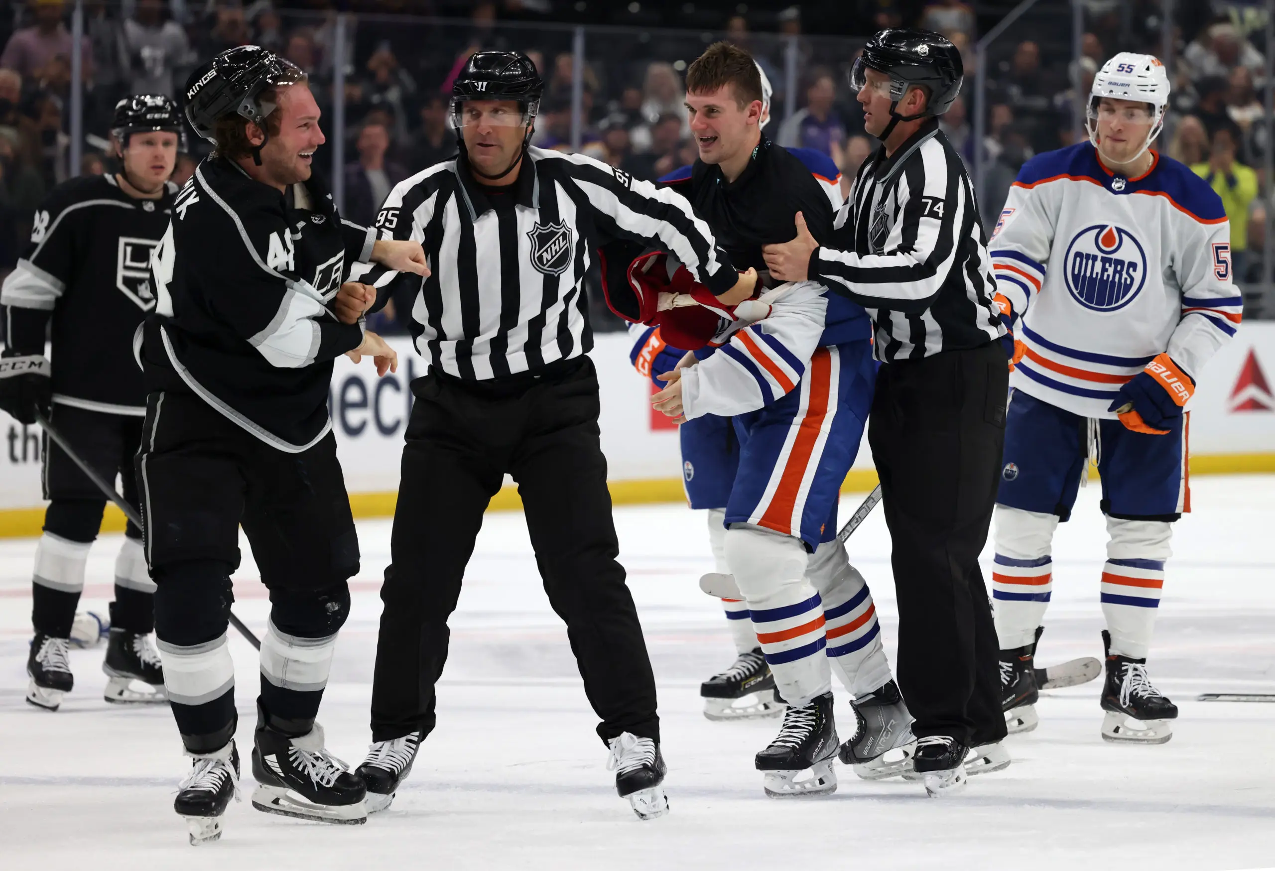 The Day After 42.0: Oilers show fight, but that’s it in 30-5 loss to Kings.see more……