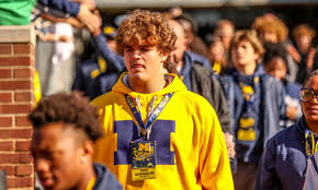 Commited: 2026 four-star IOL Bear McWhorter commits to Michigan football over Alabama… 